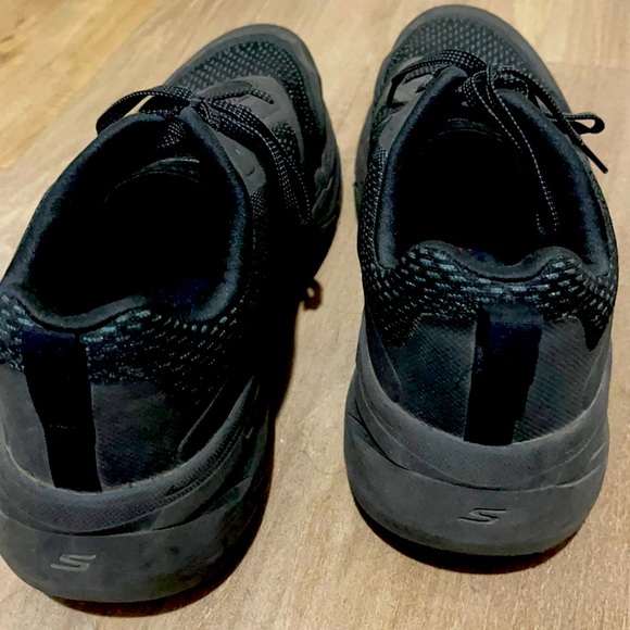 Sketchers Max cushioning premier shoes - Picture 5 of 5